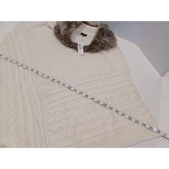NEW TALBOTS Faux Fur Cable Knit Poncho Sweater Size L - Picture 4 of 8